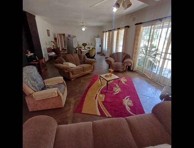16.20HA SMALLHOLDING FOR SALE IN UITVLUGT AH
